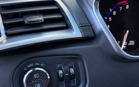 Cadillac SRX II рестайлинг, 2014 год, 1 699 000 рублей, 15 фотография