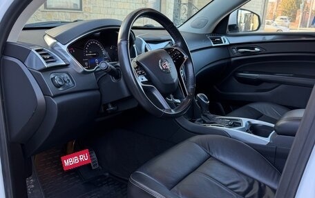 Cadillac SRX II рестайлинг, 2014 год, 1 699 000 рублей, 13 фотография
