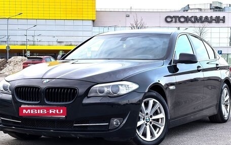 BMW 5 серия, 2013 год, 1 380 000 рублей, 12 фотография