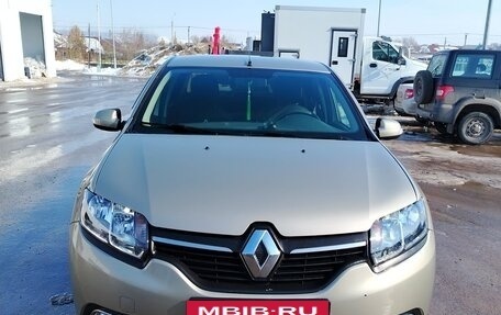 Renault Logan II, 2015 год, 670 000 рублей, 3 фотография