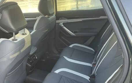 Geely Atlas, 2024 год, 2 725 000 рублей, 3 фотография