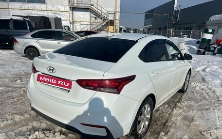 Hyundai Solaris II рестайлинг, 2017 год, 1 057 000 рублей, 2 фотография