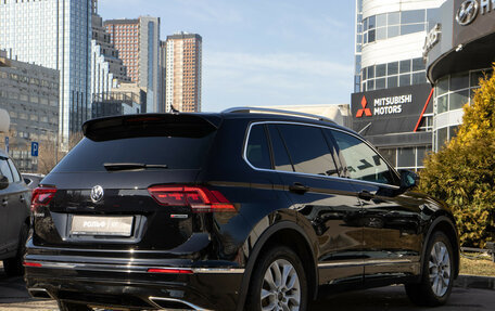 Volkswagen Tiguan II, 2019 год, 2 688 000 рублей, 4 фотография