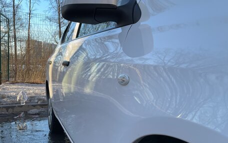 Nissan Latio I, 2013 год, 640 000 рублей, 6 фотография