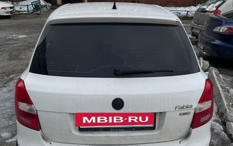 Skoda Fabia II, 2011 год, 450 000 рублей, 3 фотография