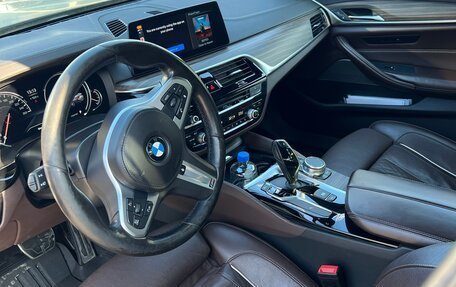 BMW 5 серия, 2018 год, 4 300 000 рублей, 11 фотография