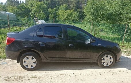 Renault Logan II, 2018 год, 650 000 рублей, 4 фотография