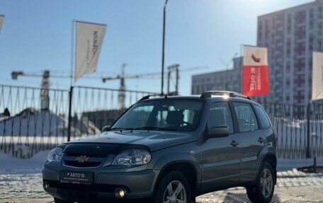 Chevrolet Niva I рестайлинг, 2015 год, 729 000 рублей, 3 фотография