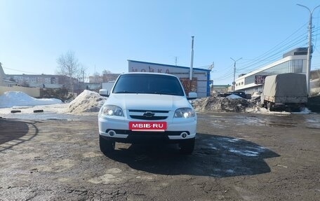 Chevrolet Niva I рестайлинг, 2017 год, 770 000 рублей, 2 фотография
