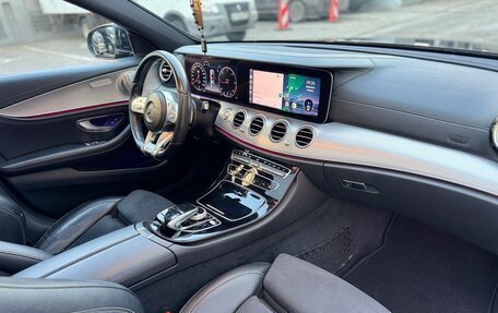 Mercedes-Benz E-Класс, 2018 год, 2 550 000 рублей, 17 фотография