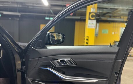 BMW 3 серия, 2021 год, 3 950 000 рублей, 15 фотография