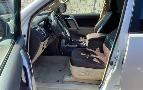 Toyota Land Cruiser Prado 150 рестайлинг 2, 2014 год, 3 500 000 рублей, 6 фотография