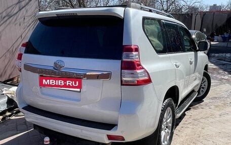 Toyota Land Cruiser Prado 150 рестайлинг 2, 2014 год, 3 500 000 рублей, 8 фотография