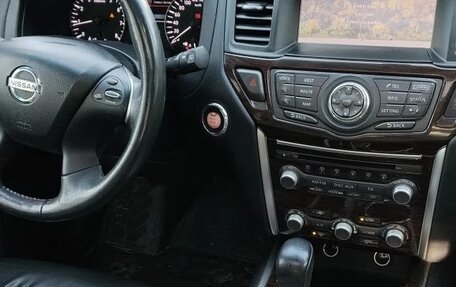 Nissan Pathfinder, 2016 год, 1 950 000 рублей, 4 фотография