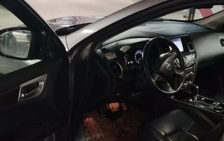 Nissan Pathfinder, 2016 год, 1 950 000 рублей, 12 фотография