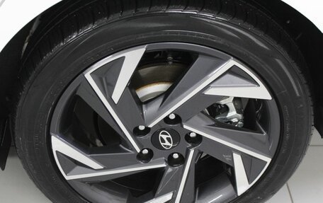 Hyundai Elantra, 2023 год, 2 250 000 рублей, 16 фотография