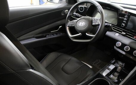 Hyundai Elantra, 2023 год, 2 250 000 рублей, 19 фотография