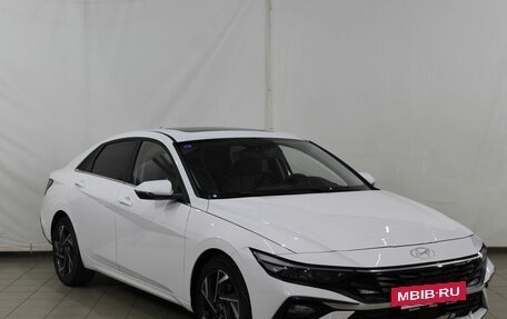 Hyundai Elantra, 2023 год, 2 250 000 рублей, 6 фотография