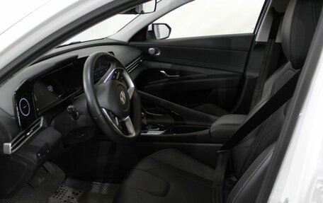 Hyundai Elantra, 2023 год, 2 250 000 рублей, 26 фотография