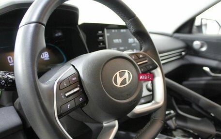 Hyundai Elantra, 2023 год, 2 250 000 рублей, 24 фотография