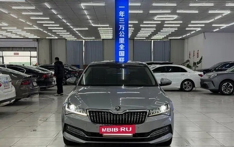 Skoda Superb III рестайлинг, 2023 год, 2 120 017 рублей, 2 фотография