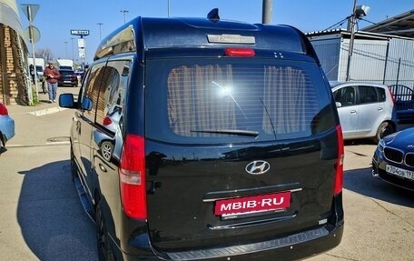Hyundai Grand Starex Grand Starex I рестайлинг 2, 2013 год, 2 500 000 рублей, 6 фотография