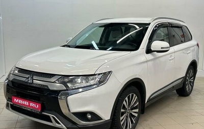 Mitsubishi Outlander III рестайлинг 3, 2019 год, 2 049 000 рублей, 1 фотография