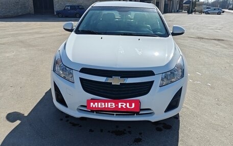 Chevrolet Cruze II, 2014 год, 850 000 рублей, 4 фотография