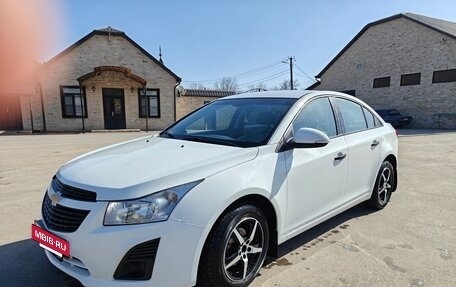 Chevrolet Cruze II, 2014 год, 850 000 рублей, 2 фотография