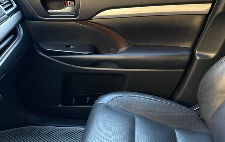Toyota Highlander III, 2021 год, 4 150 000 рублей, 7 фотография