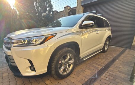 Toyota Highlander III, 2021 год, 4 150 000 рублей, 13 фотография