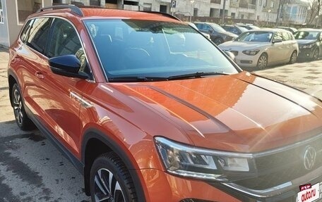 Volkswagen Taos, 2021 год, 2 700 000 рублей, 2 фотография