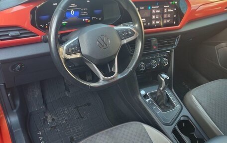 Volkswagen Taos, 2021 год, 2 700 000 рублей, 15 фотография