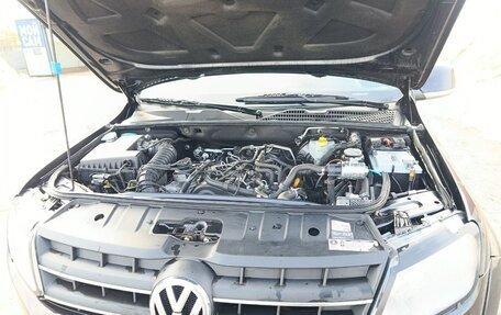 Volkswagen Amarok I рестайлинг, 2011 год, 1 360 000 рублей, 3 фотография