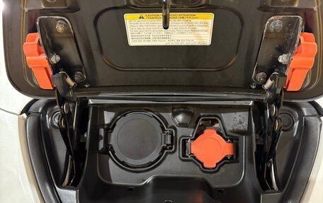 Nissan Leaf I, 2013 год, 750 000 рублей, 13 фотография