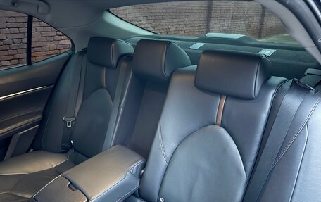 Toyota Camry, 2019 год, 2 650 000 рублей, 11 фотография