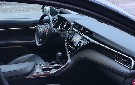 Toyota Camry, 2019 год, 2 650 000 рублей, 13 фотография