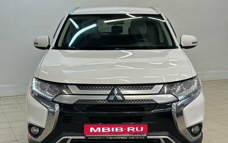 Mitsubishi Outlander III рестайлинг 3, 2019 год, 2 049 000 рублей, 2 фотография