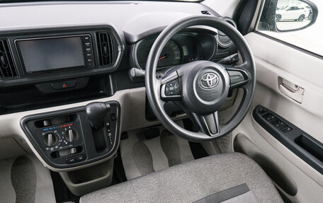 Toyota Passo III, 2019 год, 899 000 рублей, 10 фотография