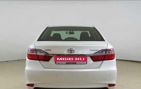 Toyota Camry, 2015 год, 2 140 000 рублей, 12 фотография