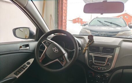 Hyundai Solaris II рестайлинг, 2015 год, 920 000 рублей, 8 фотография