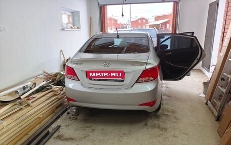 Hyundai Solaris II рестайлинг, 2015 год, 920 000 рублей, 6 фотография