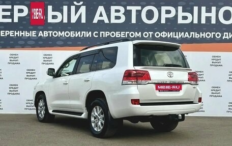 Toyota Land Cruiser 200, 2016 год, 5 249 900 рублей, 7 фотография