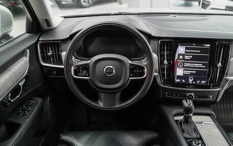 Volvo S90 II рестайлинг, 2020 год, 3 490 000 рублей, 12 фотография