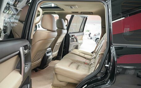 Toyota Land Cruiser 200, 2011 год, 3 250 000 рублей, 9 фотография