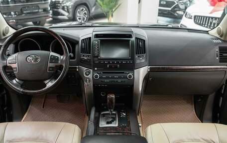 Toyota Land Cruiser 200, 2011 год, 3 250 000 рублей, 14 фотография