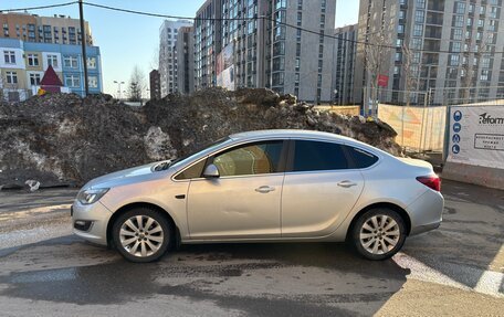 Opel Astra J, 2014 год, 700 000 рублей, 2 фотография