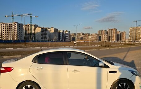 KIA Rio III рестайлинг, 2013 год, 1 000 000 рублей, 5 фотография