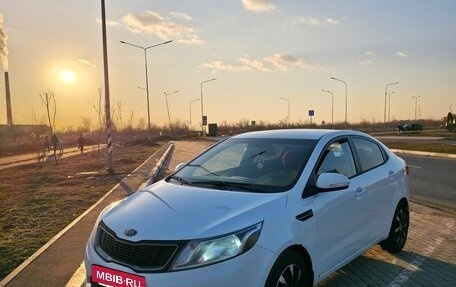 KIA Rio III рестайлинг, 2013 год, 1 000 000 рублей, 7 фотография