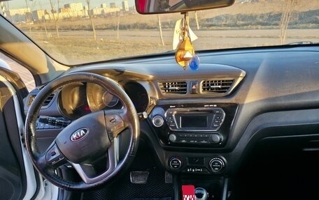 KIA Rio III рестайлинг, 2013 год, 1 000 000 рублей, 13 фотография